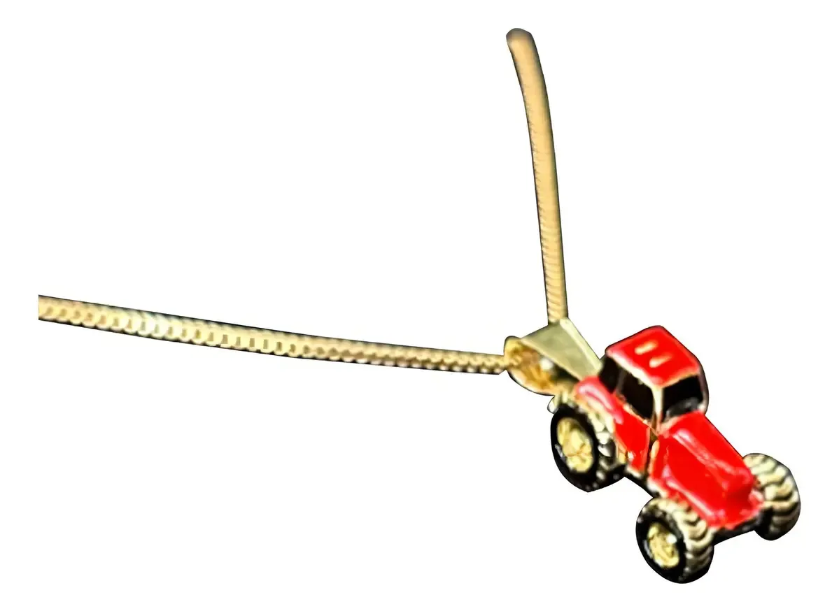 Colar Agro Correntinha Com Pingente Trator Banhado Ouro 18k Cor Vermelho