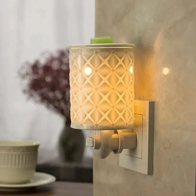 Star Moon Aquecedor de Cera Plugável para Decoração de Casa, Aquecedor de Cera, Tomada de Parede, Sem Chama, Prato Removível, Com Uma Lâmpada Extra, Trevo de Quatro Folhas
