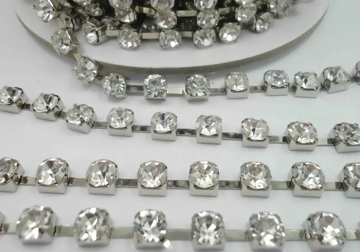 Corrente De Strass E-NVK 5 Metros Prata Para Artesanato SS16