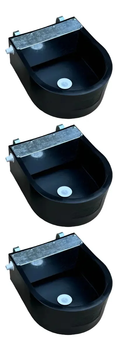 Bebedouro Automático Nosso Quintal 10L Preto c/ Boia para Cavalos e Animais