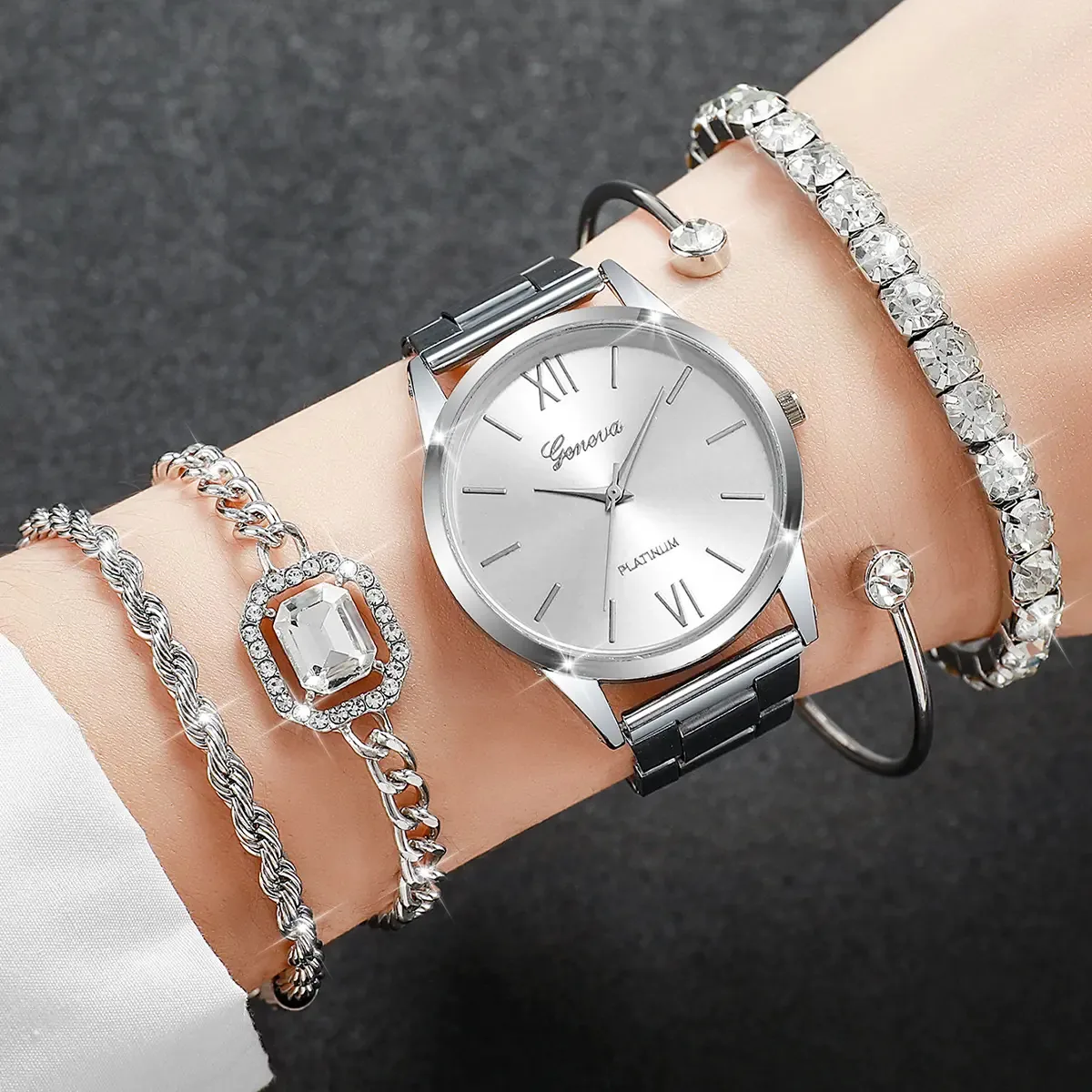 Conjunto 5 Relógios E Pulseiras Femininas Com Diamantes Correia Prateado