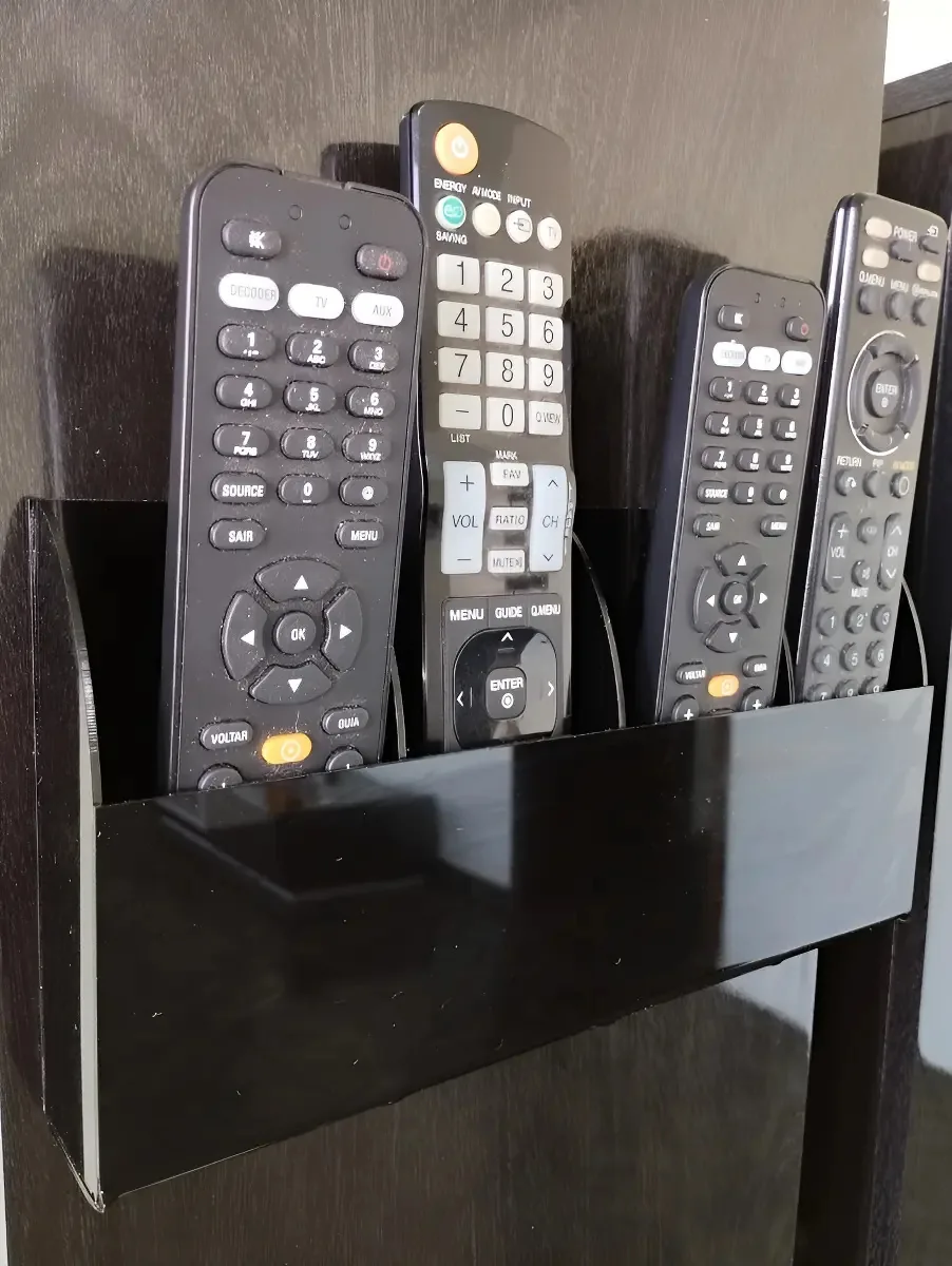 Suporte Controle Remoto Tv Ar Cond. De Acrílico 4 Controles Cor Preto
