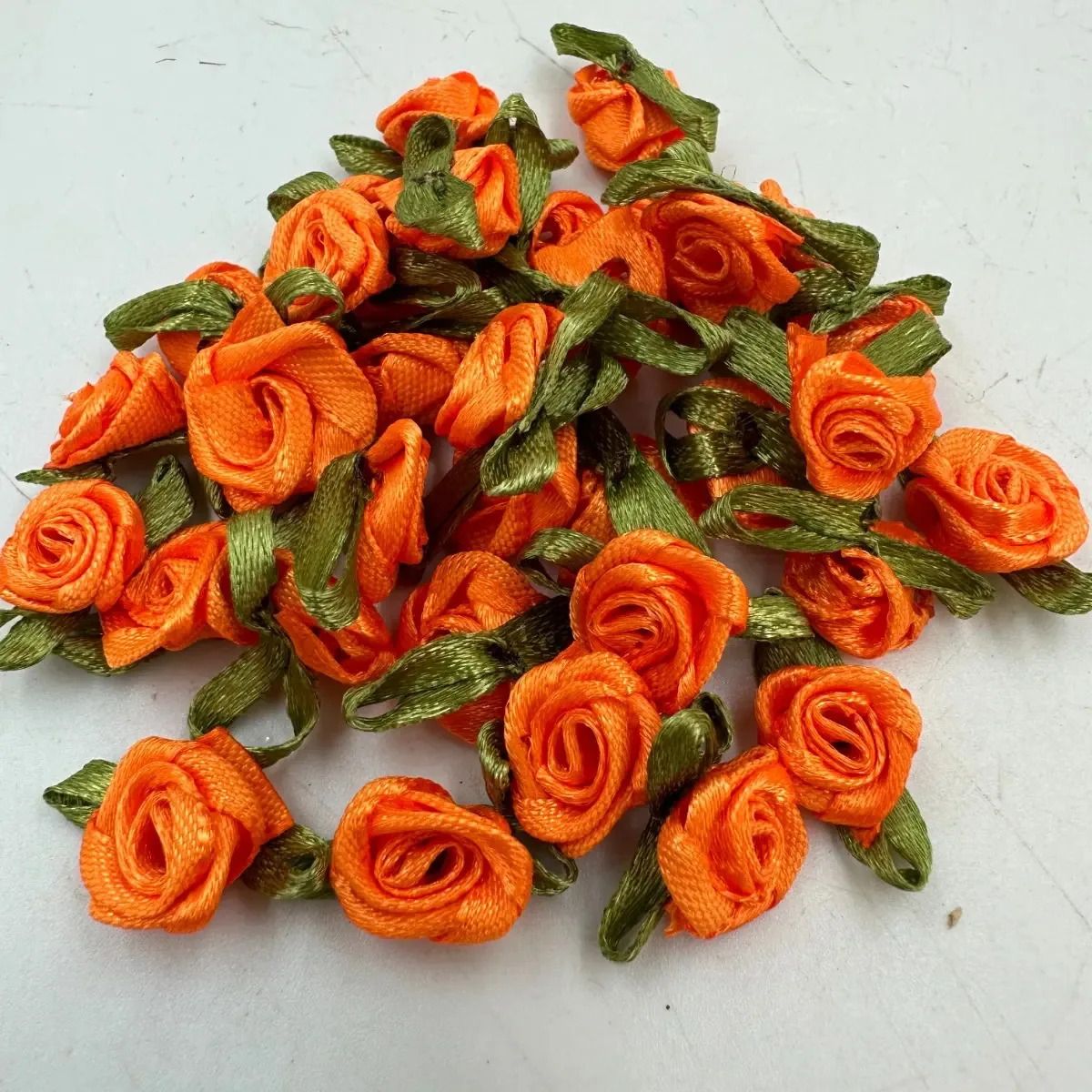Flor de Rococó Cetim Laranja com Folha para Laços e Tiaras