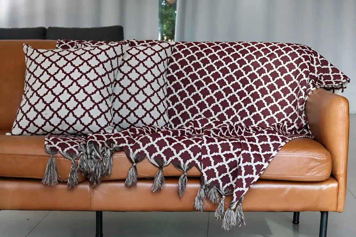Xale Manta Sofá Jacquard Geometrico Bege 1,80mx1,40m Desenho 8972 Vinho