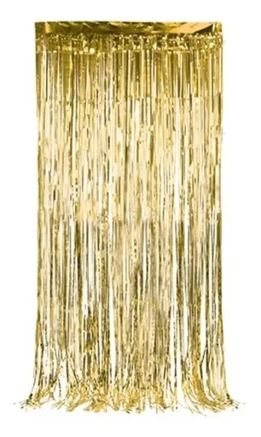 Cortinas metálicas - Cor dourada de Cienfuegos
