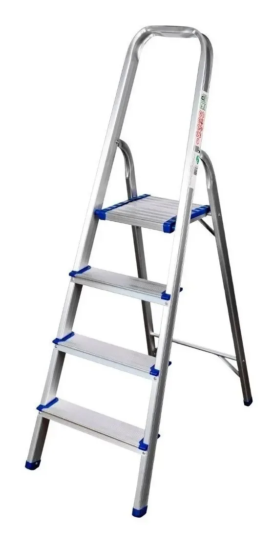 Escada de alumínio de 4 degraus