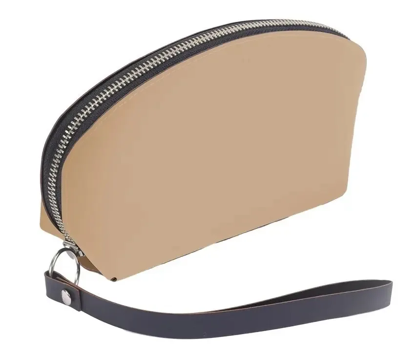 Bolsa de higiene feminina grande Vacavaliente com design macio de gengibre