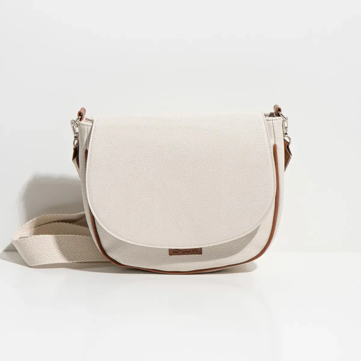 Bolsas de ombro Isadora Bolsa de ombro com aba, cor branca acinzentada