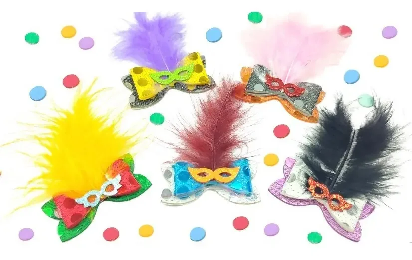 Kit 20 Laços Adesivos Carnaval Pluma G Pet Shop Cães E Gatos