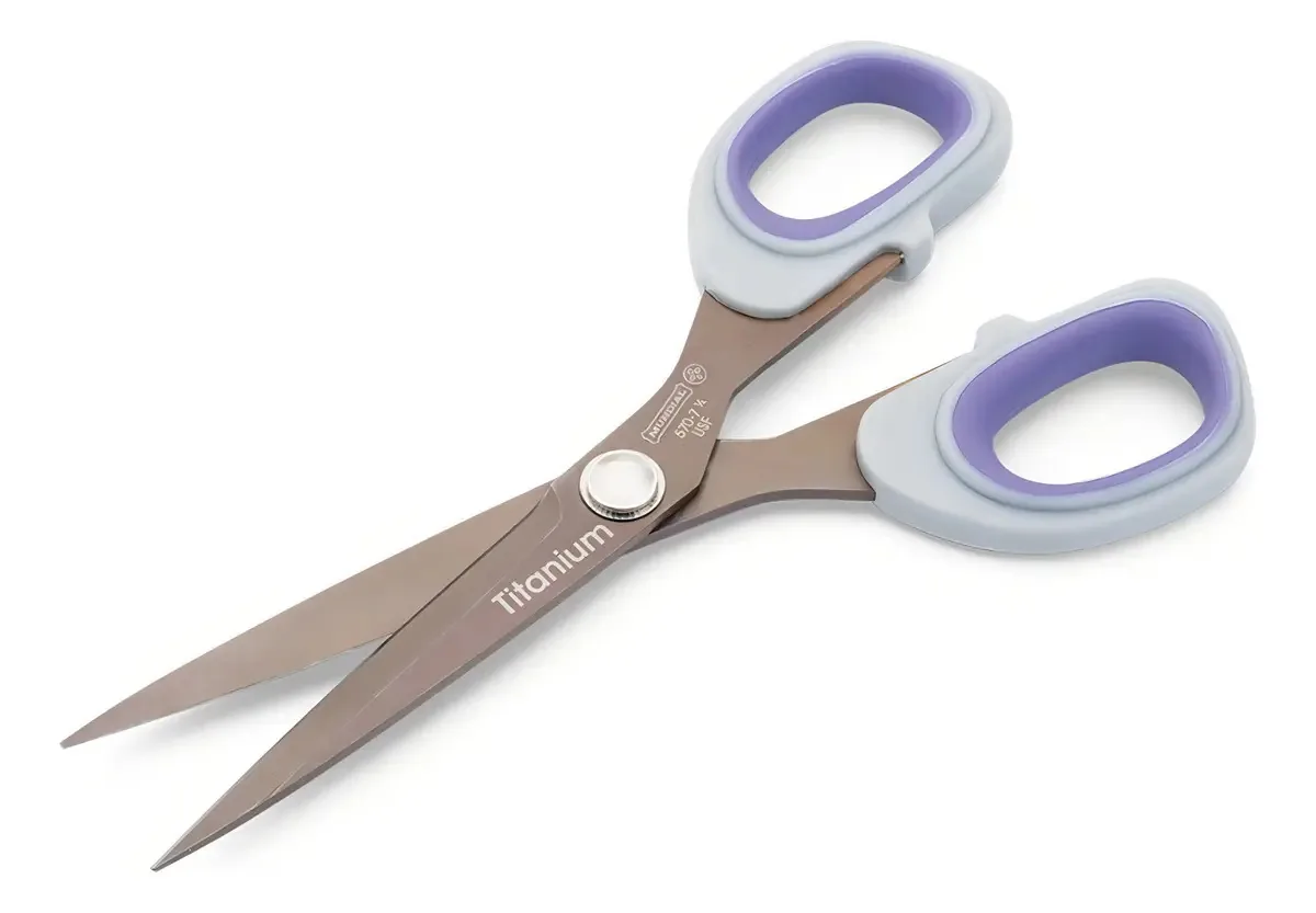 Tesoura Costura Titanium Mundial 17,5 Cm Multiuso Reforçada - Cinza