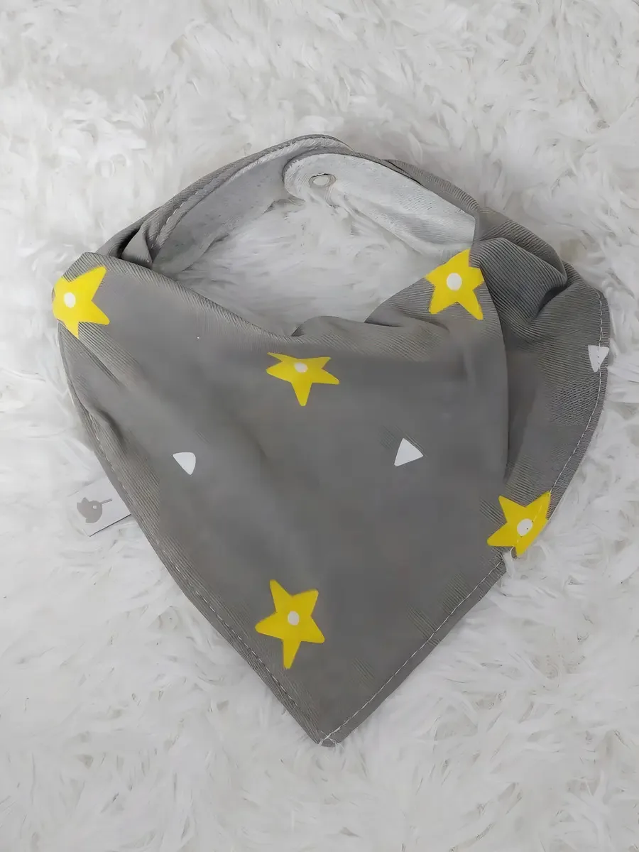 Babador Bandana Dupla Face Estrelinhas Cinza E Amarelo Estrelas Tamanho UN