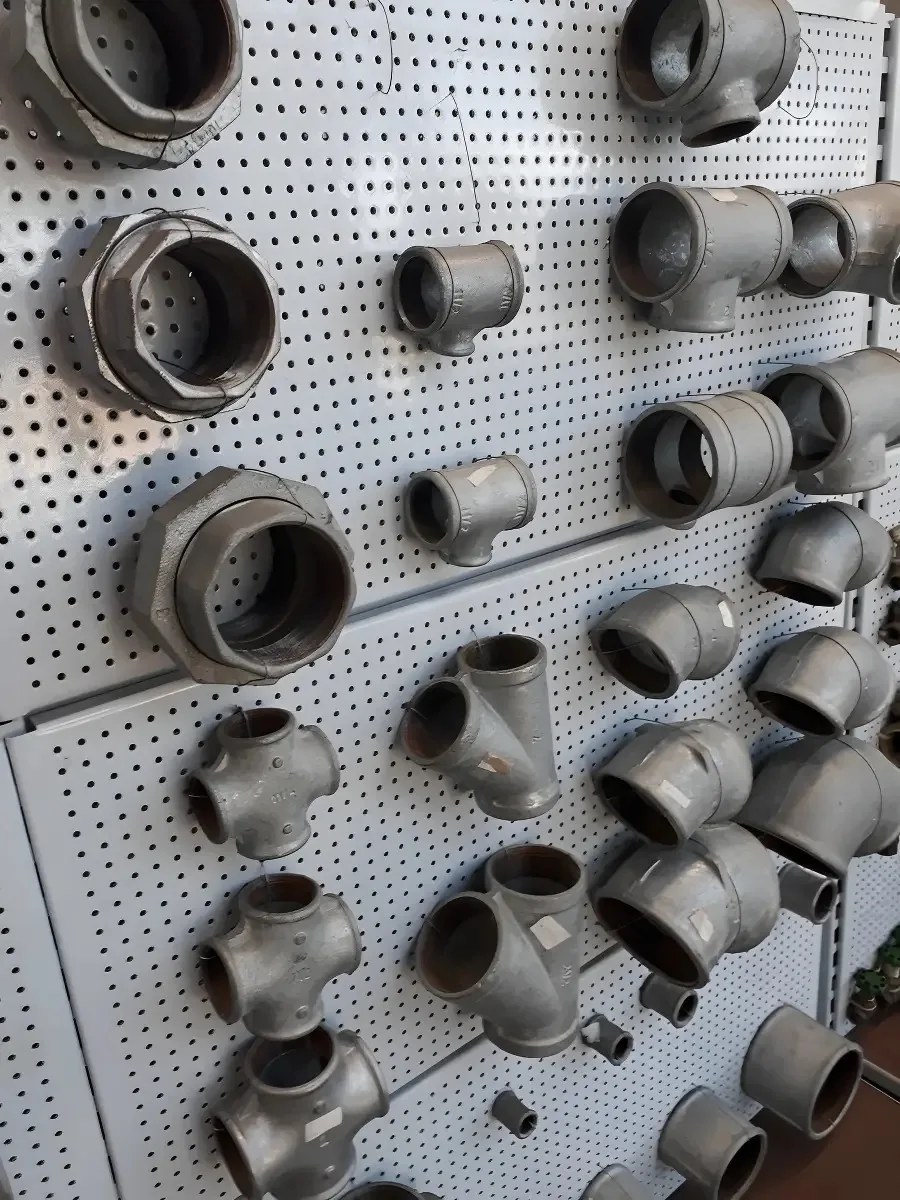 Tê Redução Galvanizado Tupy BSP 1.1/2" x 1/2" Aço Encanamento