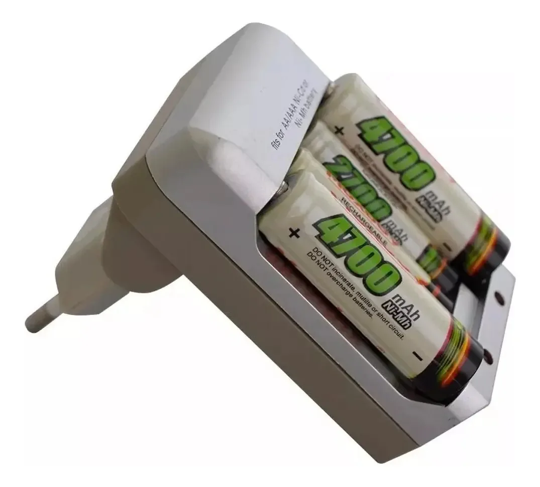 Carregador de bateria com 2 AAA e 2 AA recarregáveis 4700mAh