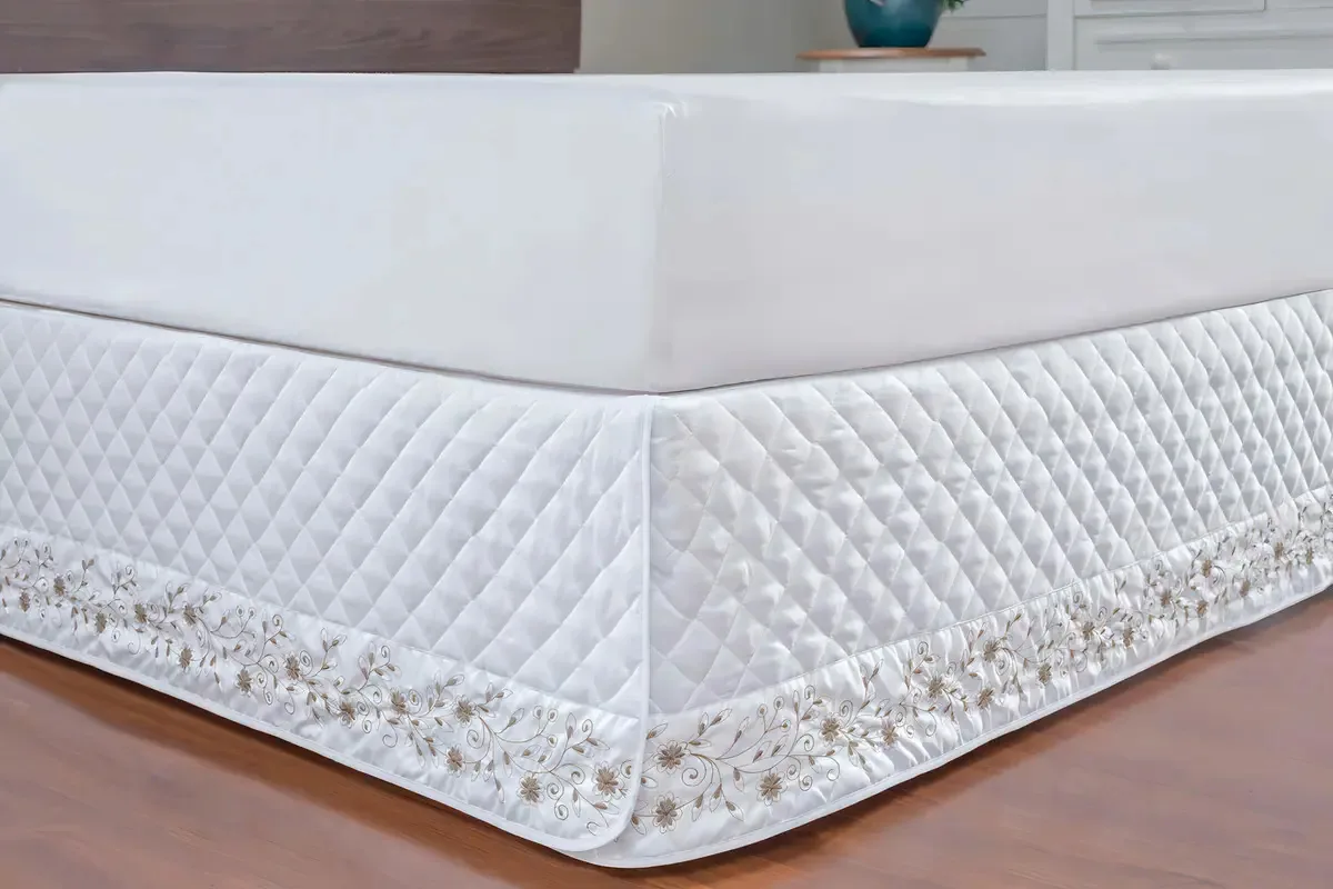 Saia Para Cama Box King Pluma Matelada E Bordada
