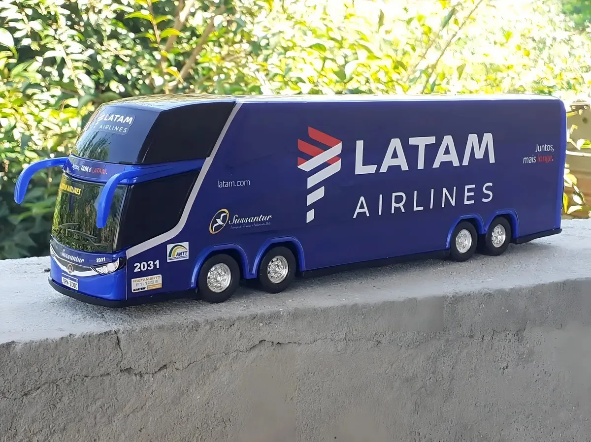 Miniatura Ônibus Latam Airlines 4 Eixos Cor Azul