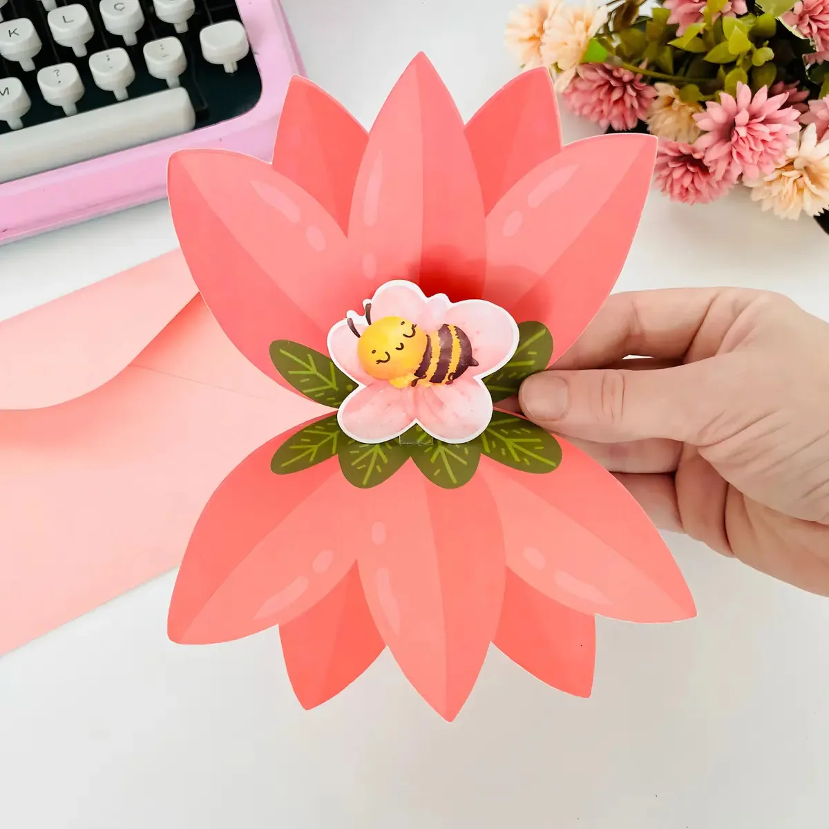 Cartão 3d Abelhinhas Flores Presente Aniversario Cor Rosa