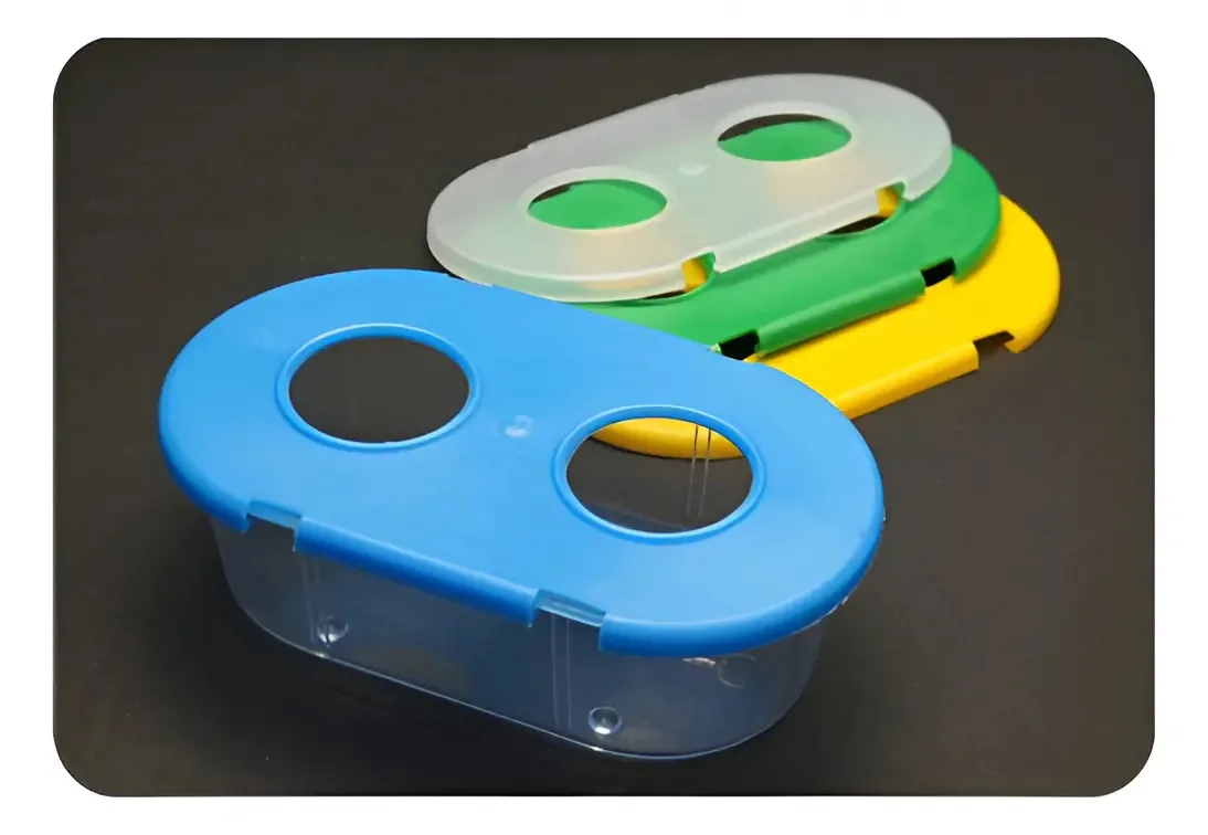 Kit 12 Comedouros Médios para Cães e Gatos com 2 Furos Injetfour