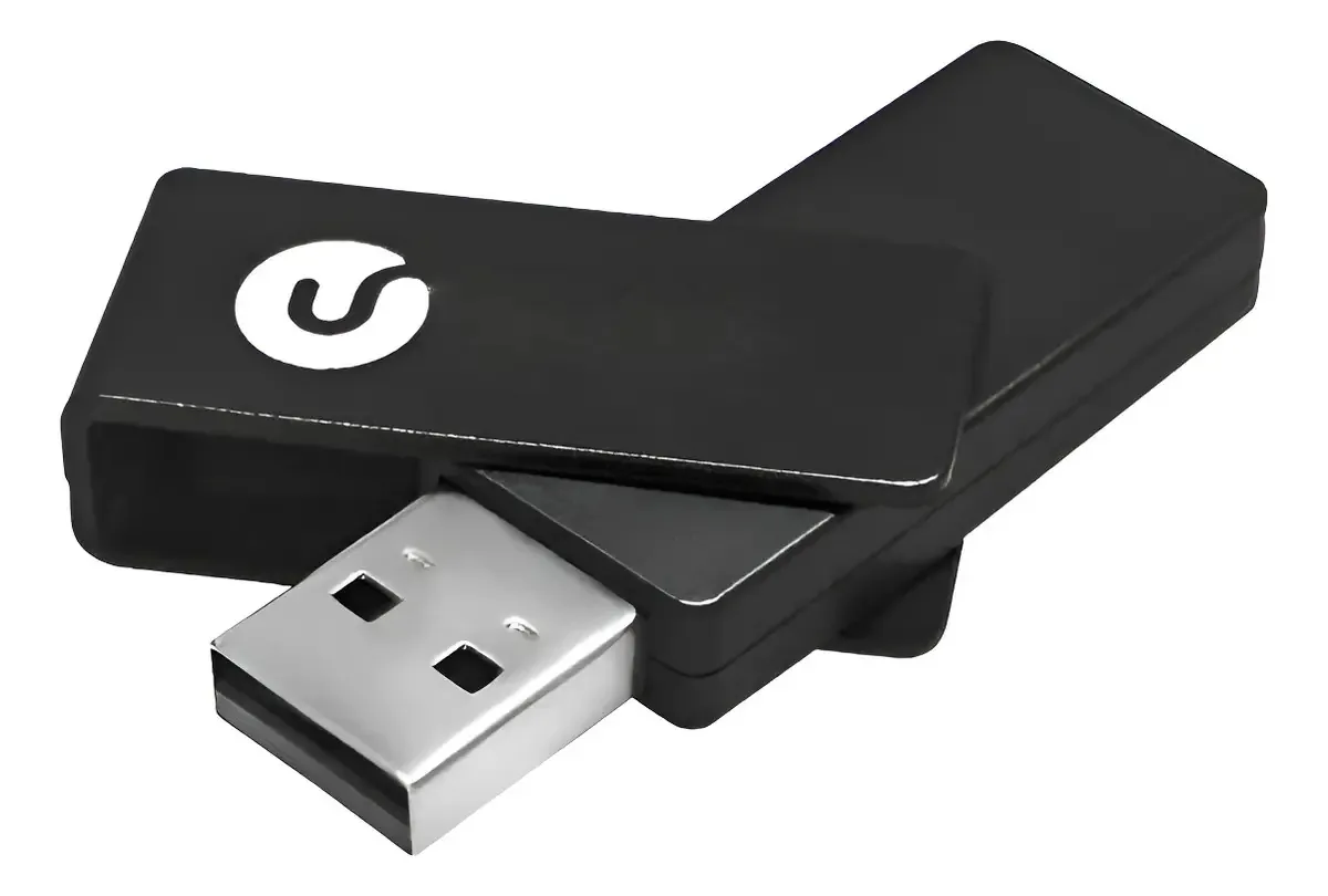 Pen Drive Utech 32GB USB 2.0 Preto Compatível Windows e Mac