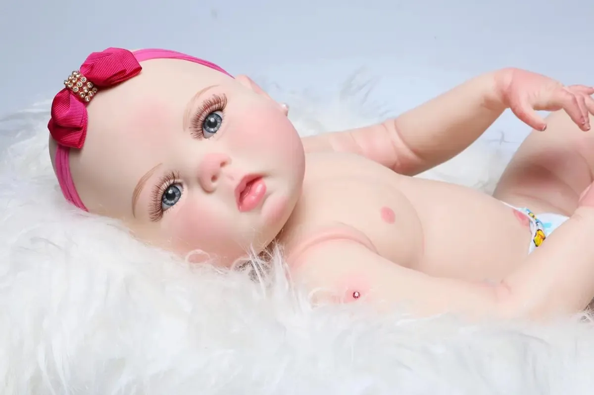 Boneca Bebê Reborn Júlia Realista
