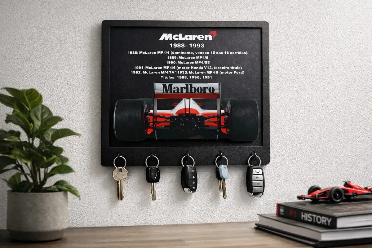 Porta-chaves F1 Ayrton Senna Mdf 5 Chaves Relevo Alto Carro De Tras Fundo Preto