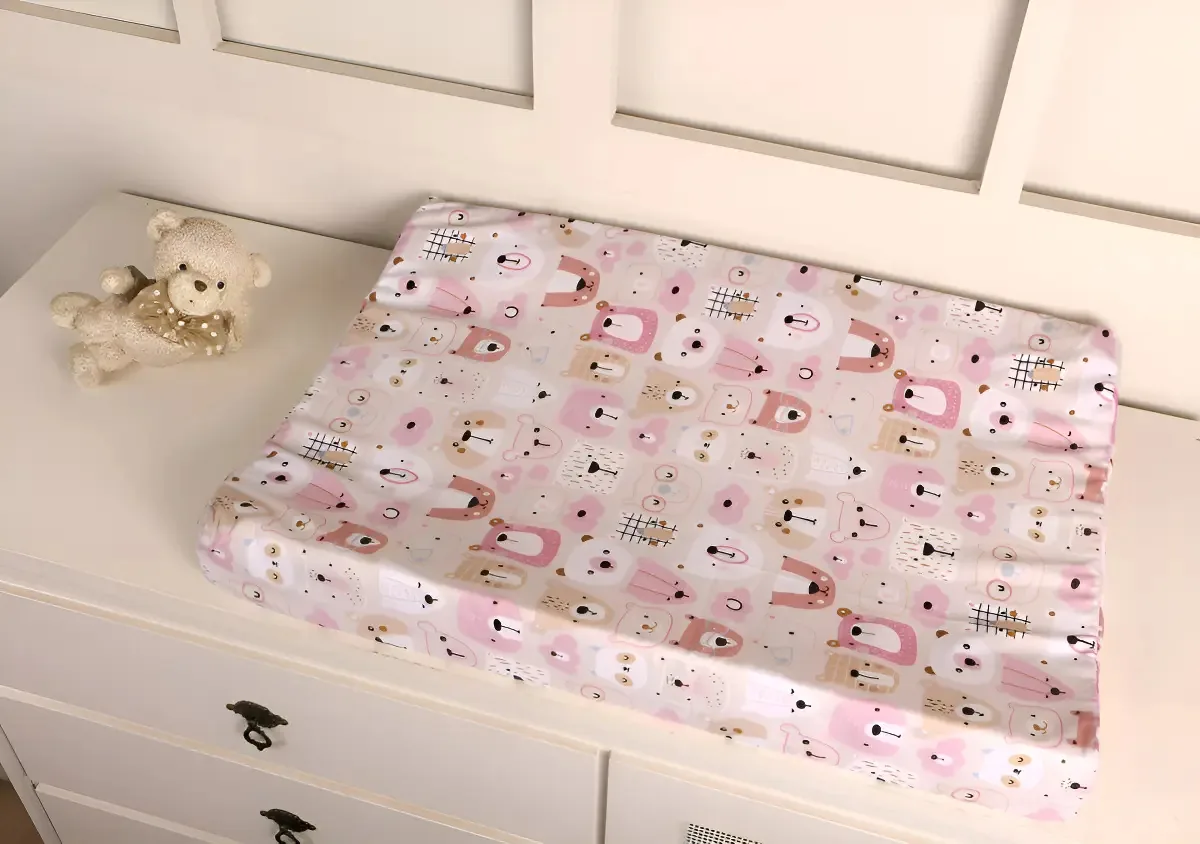 Trocador Cômoda Impermeável Bebê Menina Estampado C/ Zíper Cor Branco Ursinha Mel