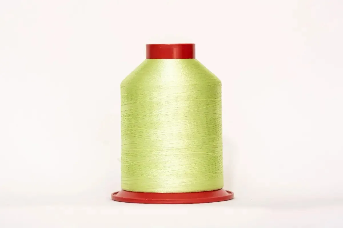 Linha Bordado Ricamare Cone Polyester 4000m Preta Cor 2138 Brilhante
