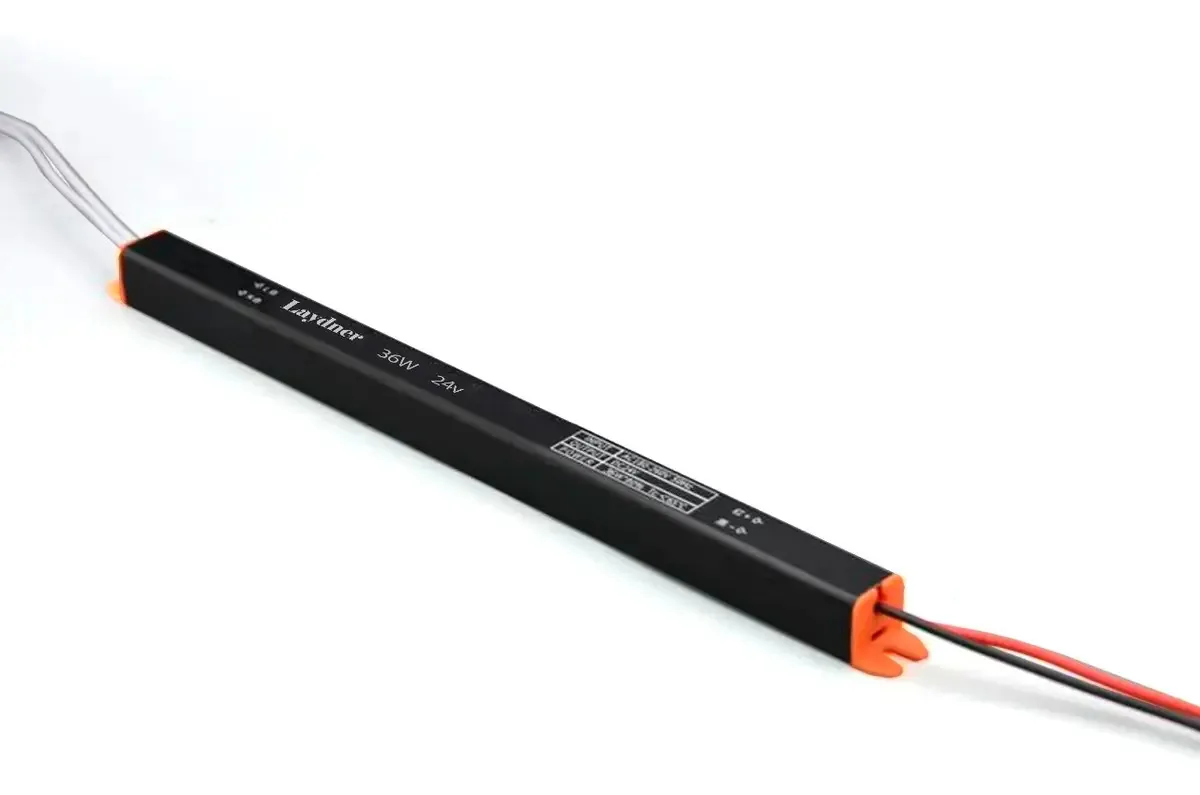 Fonte Slim Laydner de 36W para Fita LED 24V