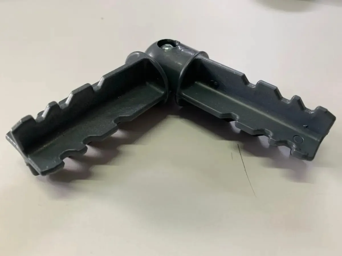 Emenda Articulada Para Varões De 28mmque Permite Unir 2 Varõ Cor Preto