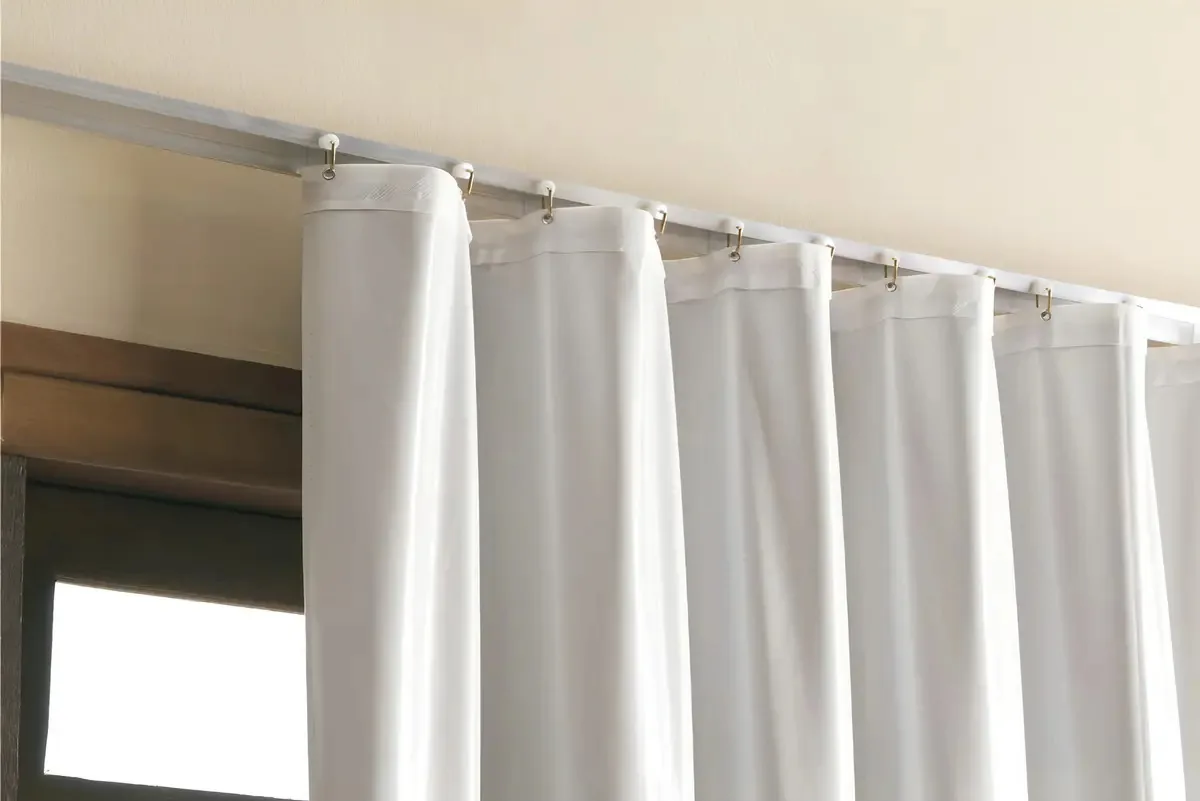 Cortina Blackout Corta Luz Plástico Pvc Trilho 2,60x2,50m