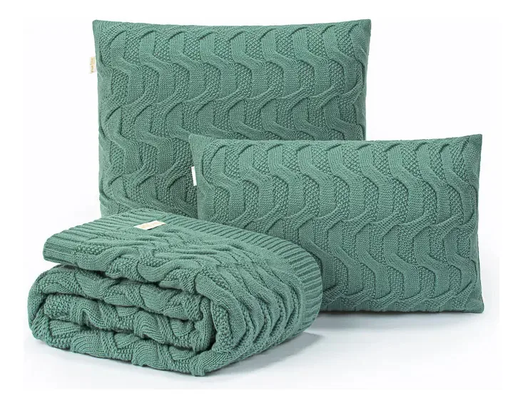 Kit Manta Sofa Peseira Queen 230x70 + 2 Capas 50x30 Maldivas Cor Oliva Desenho Tranças