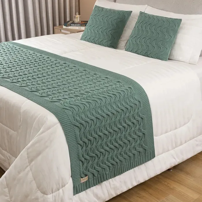 Kit Manta Sofa Cama Queen 230x70 + 2 Capas 45x45 Maldivas Cor Oliva Desenho Tranças