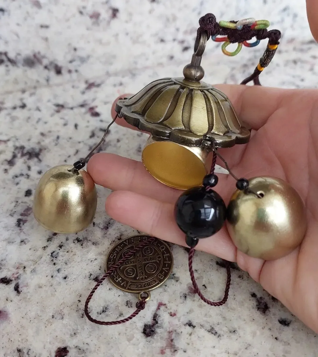 Sino Dos Ventos Santo São Bento Metal