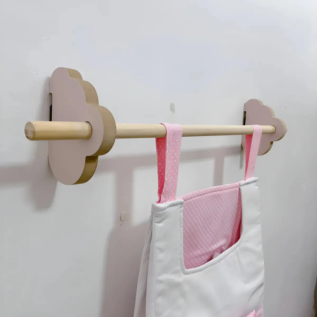 1 Varão Nuvem 60cm Para Porta Fraldas Decorativo Quarto Cor Rosa