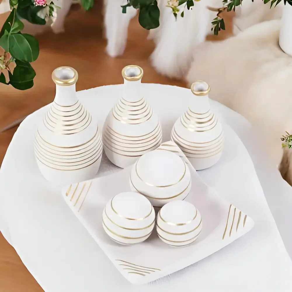 Enfeites Estante Decoração Rack Sala Casa Aparador Decorativ Cor Marrom Fruteira + Trio Desenho