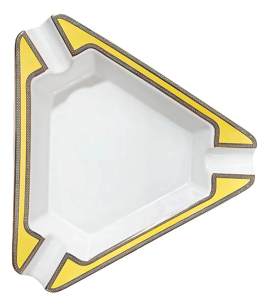 Cinzeiro De Cerâmica Triangular Para 3 Charutos