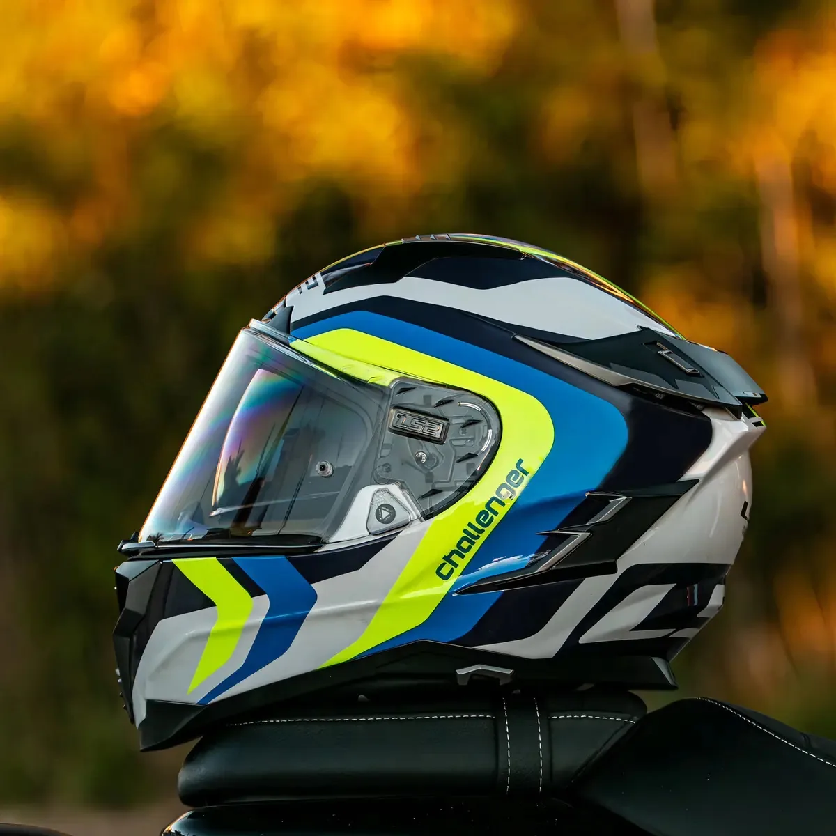 Capacete Fechado Ls2 Challenger Galactic Branco Tamanho do capacete 64/XXL