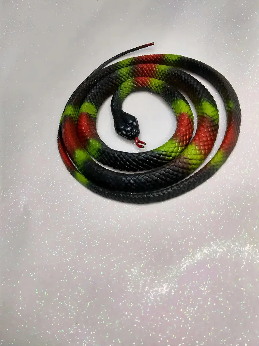 Cobra De Borracha Serpente De Mentira Brinquedo Pegadinha