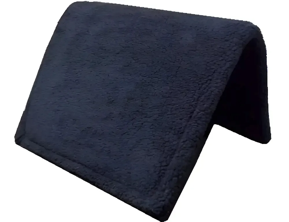 Pelego Preto Sintético Selaria Serrano Montaria Cavalo Laço Comprido