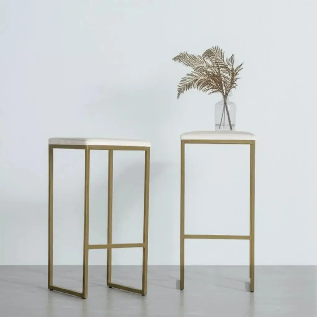 Banqueta Decorativa Billie Base Gold Suede Bege - Gran Belo