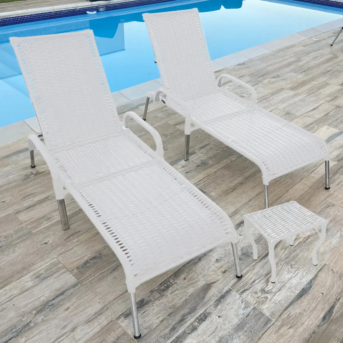 2 Cadeiras Reclináveis Madrid P Jardim E Piscina + Mesinha Cor Branco