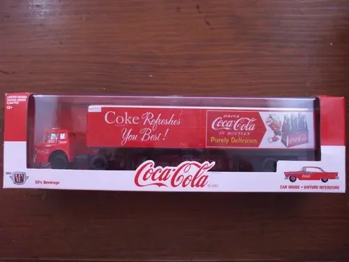 Transportadores de automóveis M2 Machines Coca-cola 57 Ford C600 e 57 Fairlane