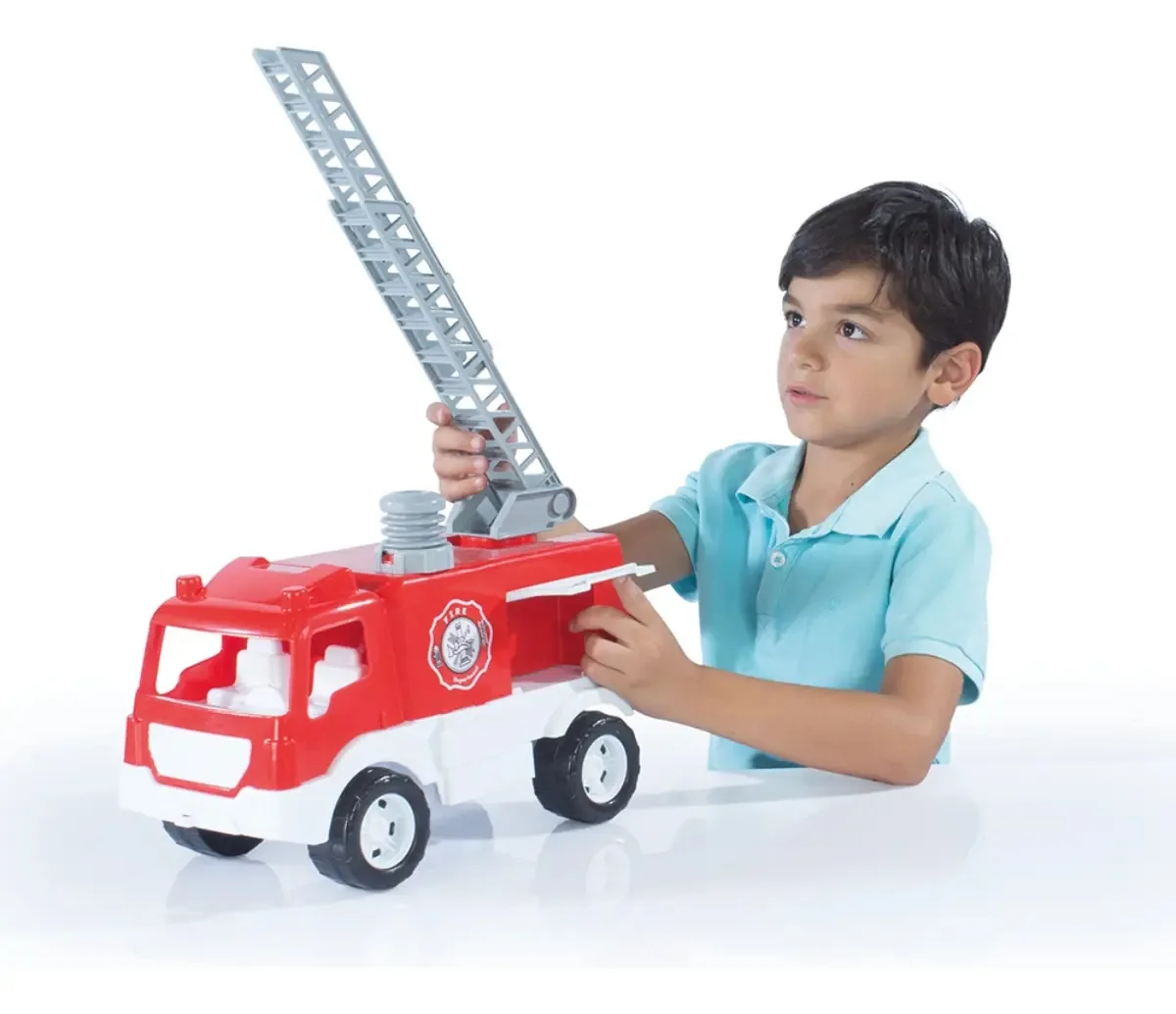 Brinquedo de caminhão de bombeiros Dolu