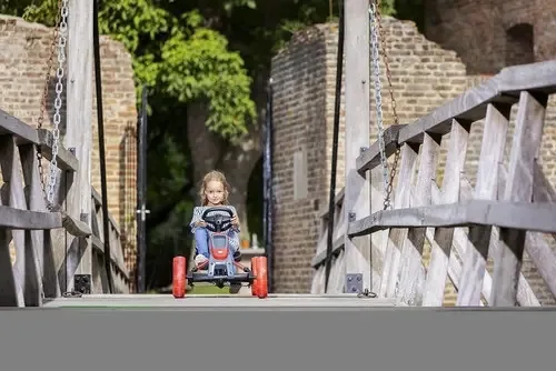 Berg Pedal Kart Reppy Rebel Pedal Car Kids de 2 a 6 anos
