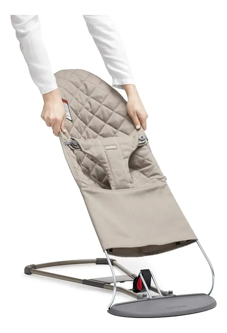 Cadeira de balanço elétrica Babybjörn 012017us para bebê Sand Grey