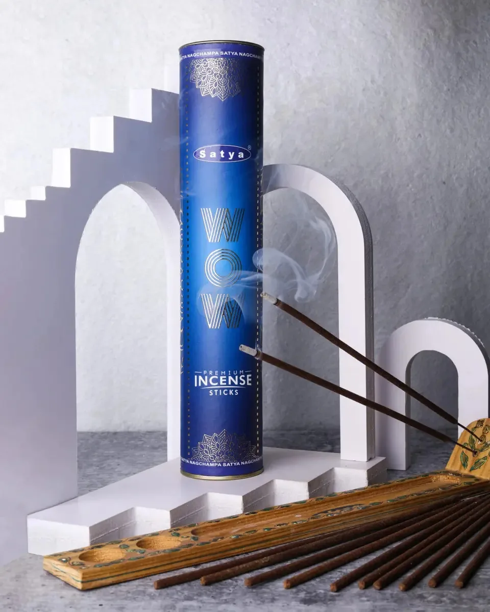Fragrância azul Sahumerio Satya Premium Line Wow Tube 250gr - Tabaco e baunilha