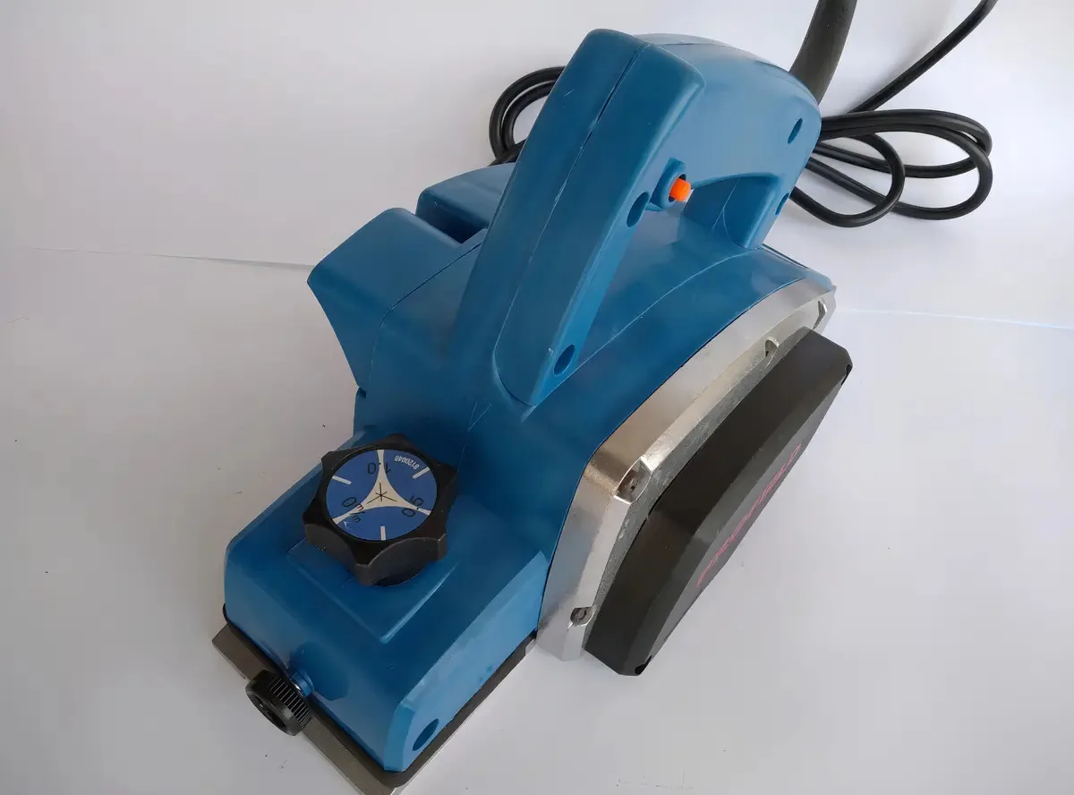 Plaina Eletrica Profisional Profield 110v Igual A Makita