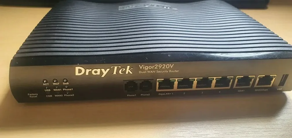 Roteador Draytek Vigor 2920v Cor Marrom