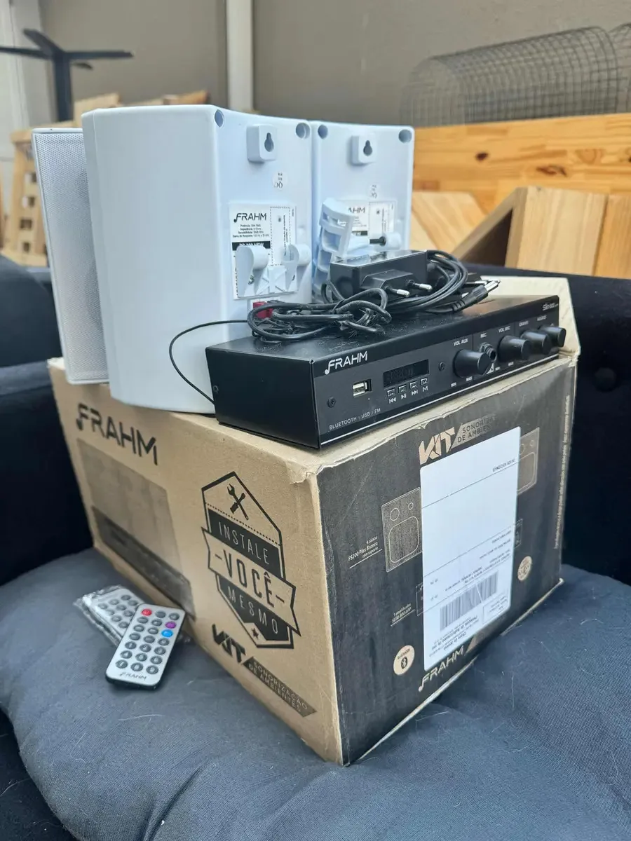 Caixa De Som Frahm Slim 800 - Sistema De Som Compacto Cor Preto