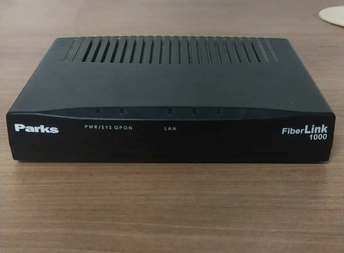 Modem Onu - Fibra Optica Network - Fiberlink 1000 - Parks Cor Preto