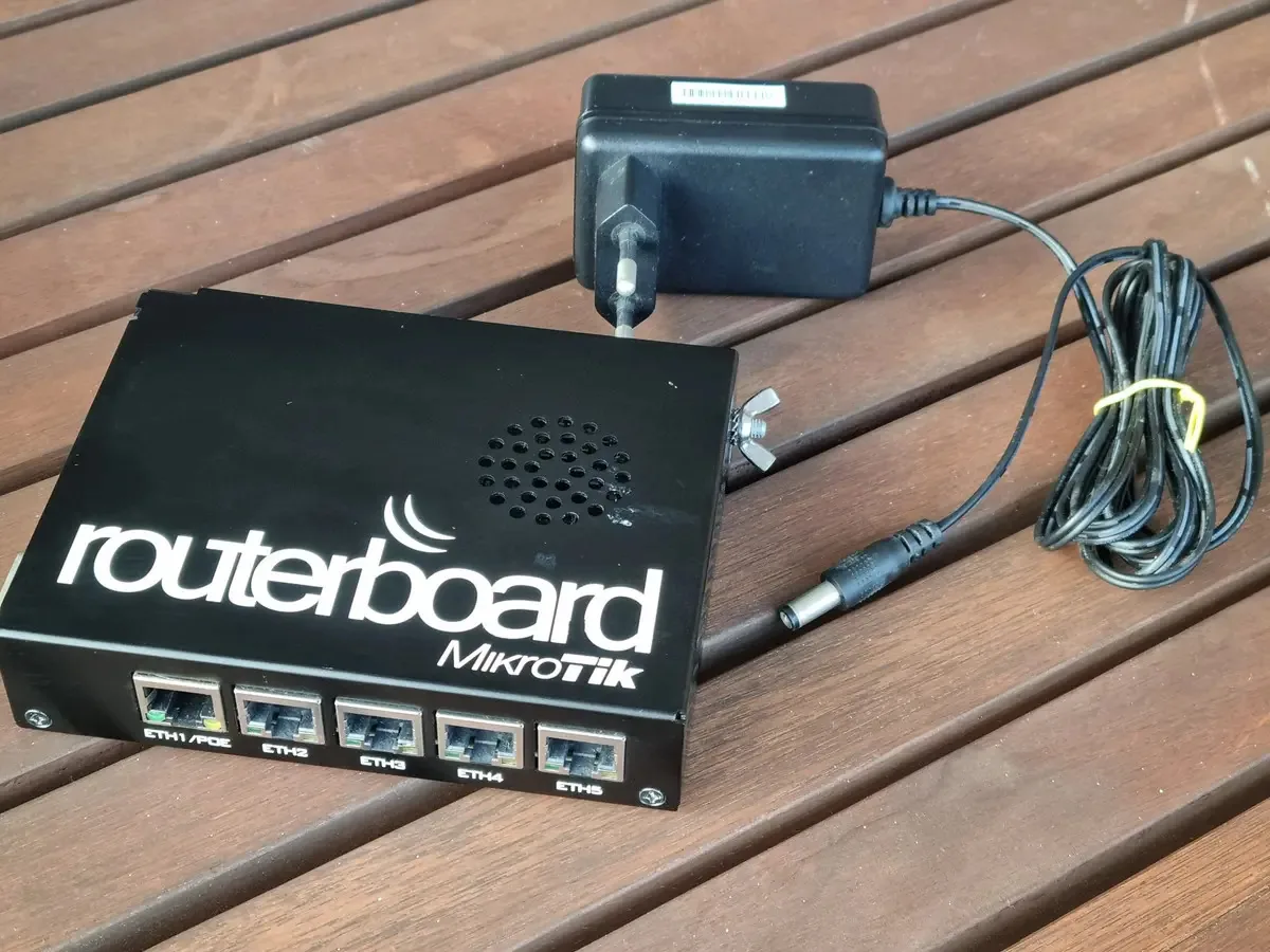 Mikrotik 450g Com Fonte